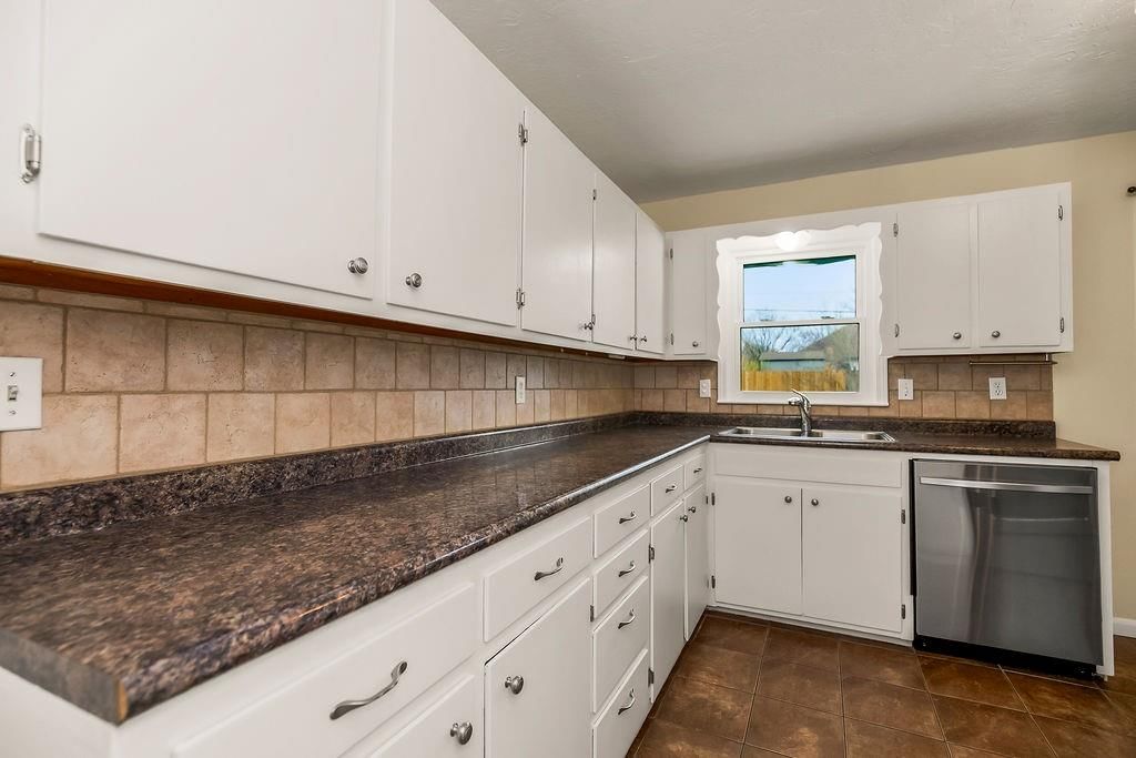 319 SE Ridgeview Drive — photo 11