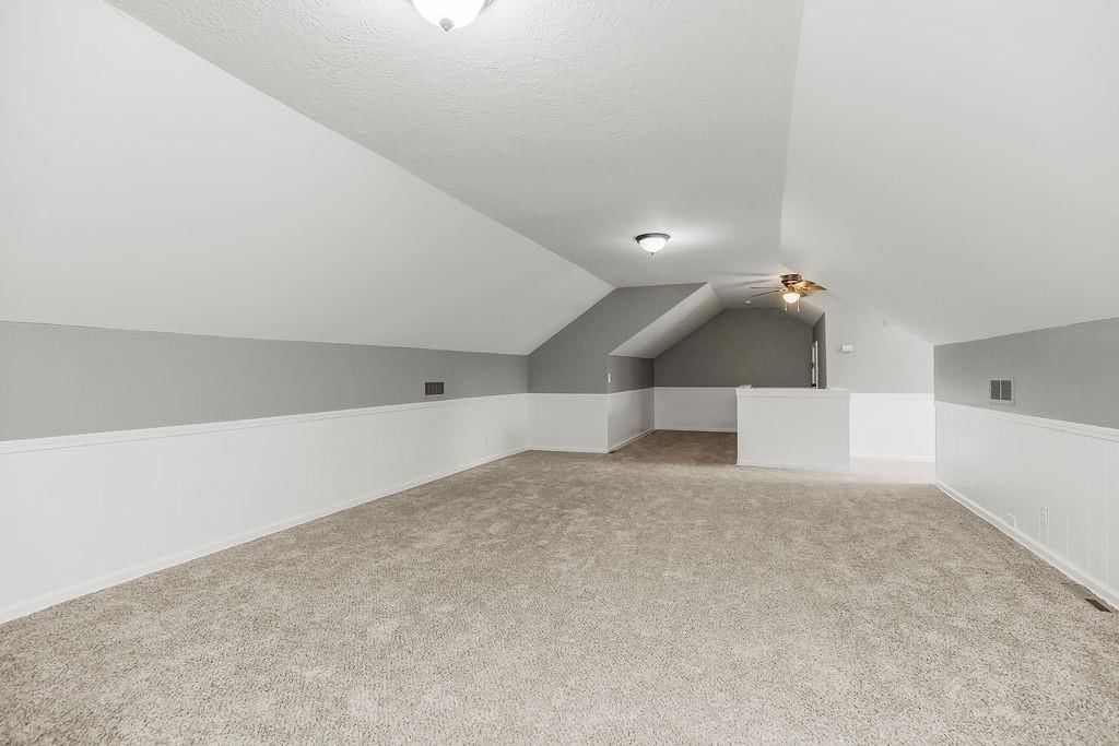 319 SE Ridgeview Drive — photo 17