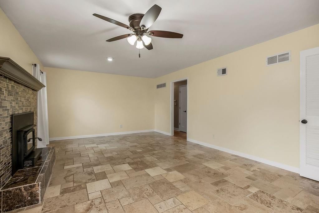319 SE Ridgeview Drive — photo 25