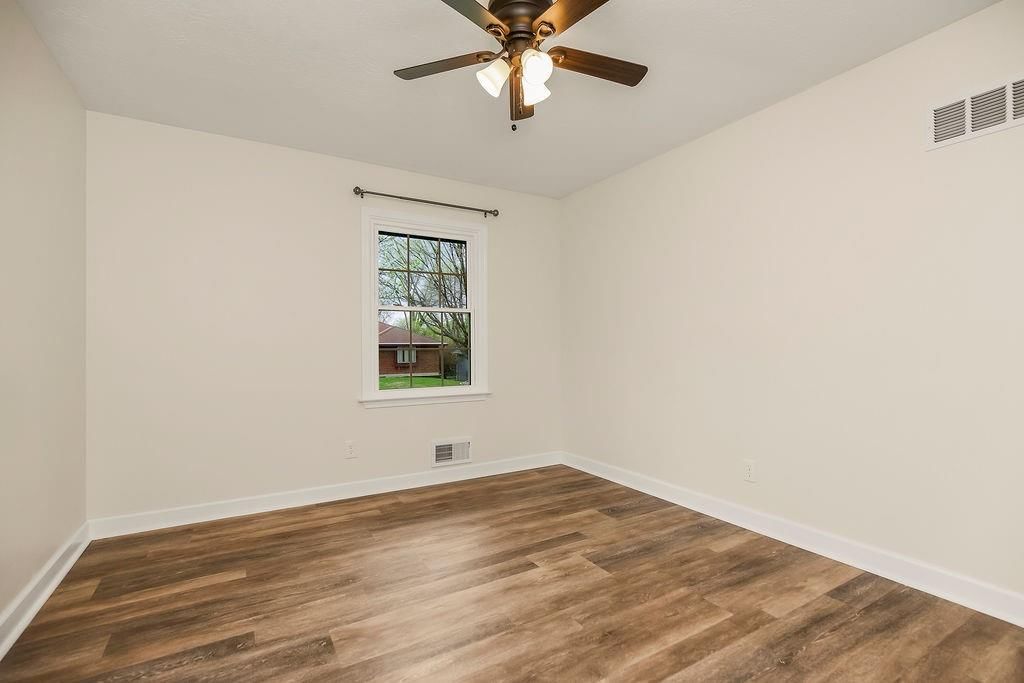 319 SE Ridgeview Drive — photo 30