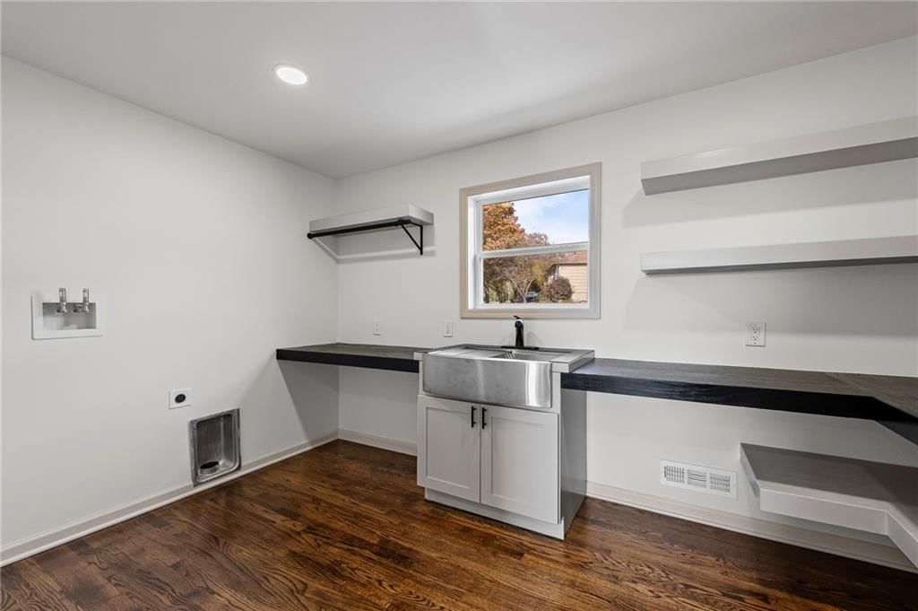 1309 W 100TH Terrace — photo 2