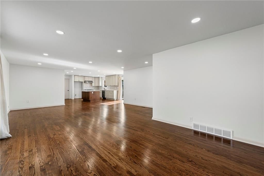 1309 W 100TH Terrace — photo 9