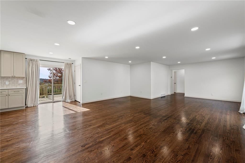 1309 W 100TH Terrace — photo 10