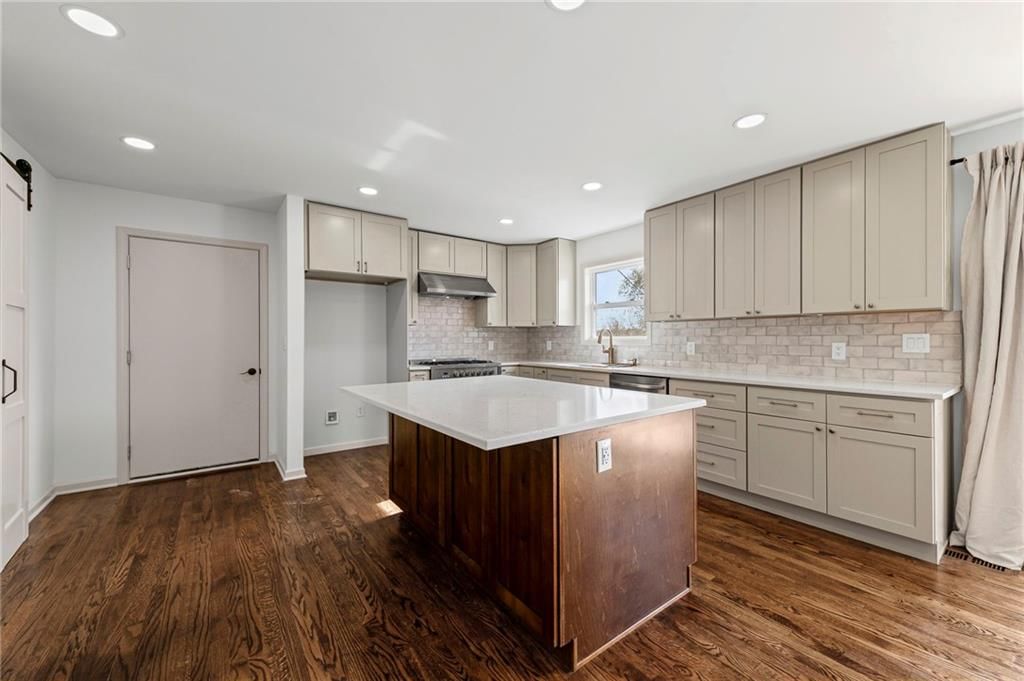1309 W 100TH Terrace — photo 12