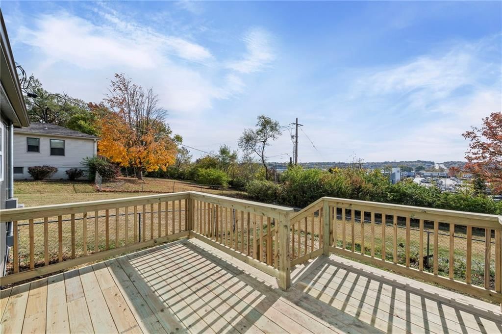 1309 W 100TH Terrace — photo 29