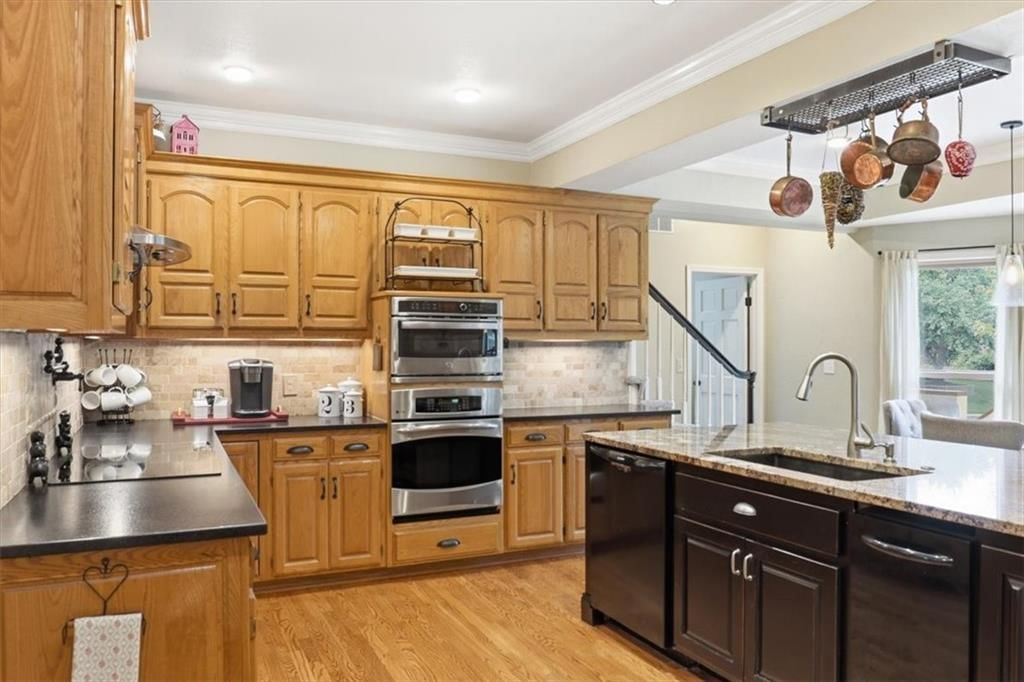 8601 W 139th Street — photo 27