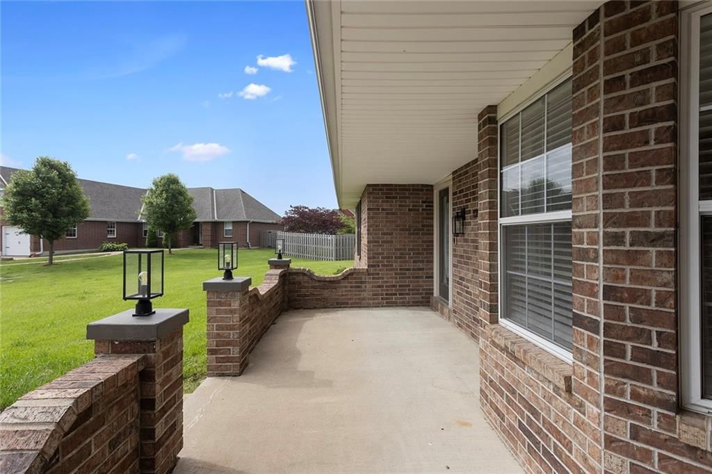700 Mount Hope Circle — photo 3