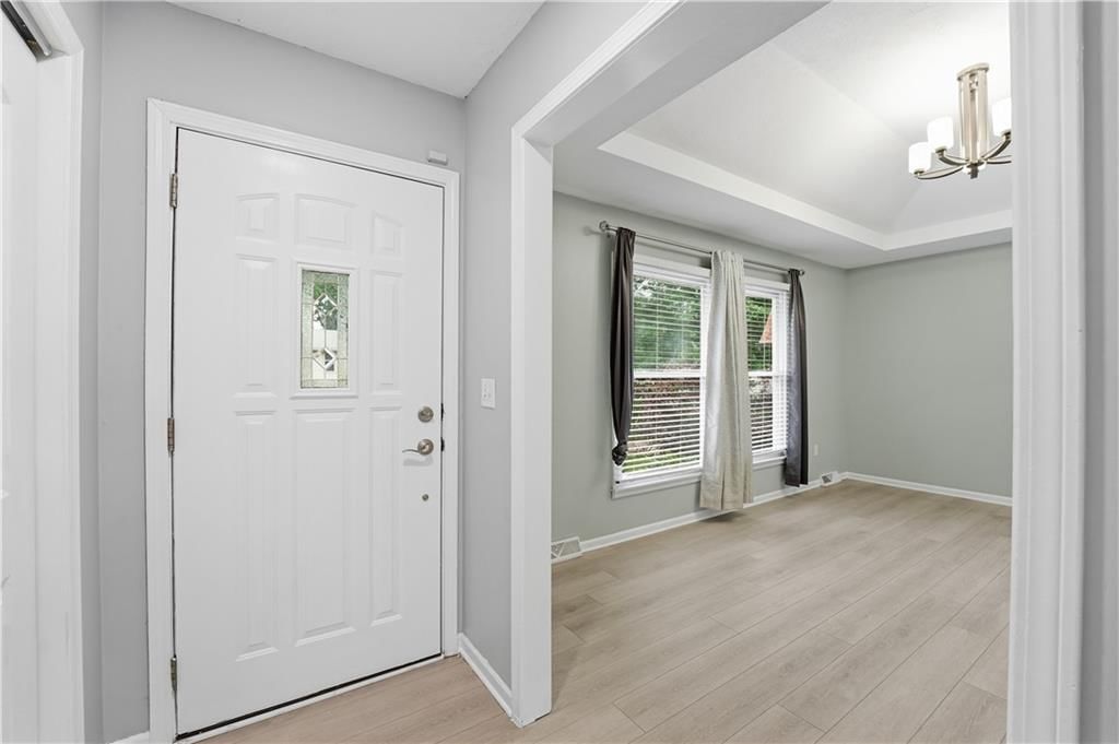 15132 S Locust Street — photo 3