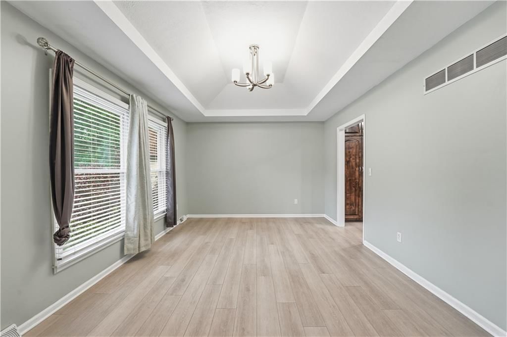 15132 S Locust Street — photo 4