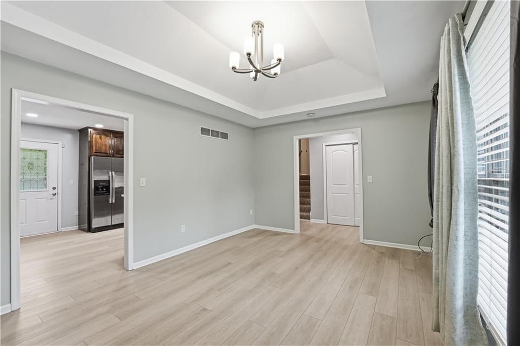 15132 S Locust Street — photo 5