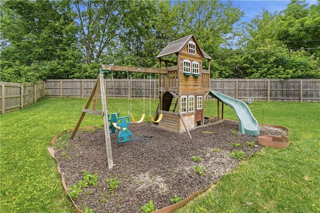 15132 S Locust Street — photo 38
