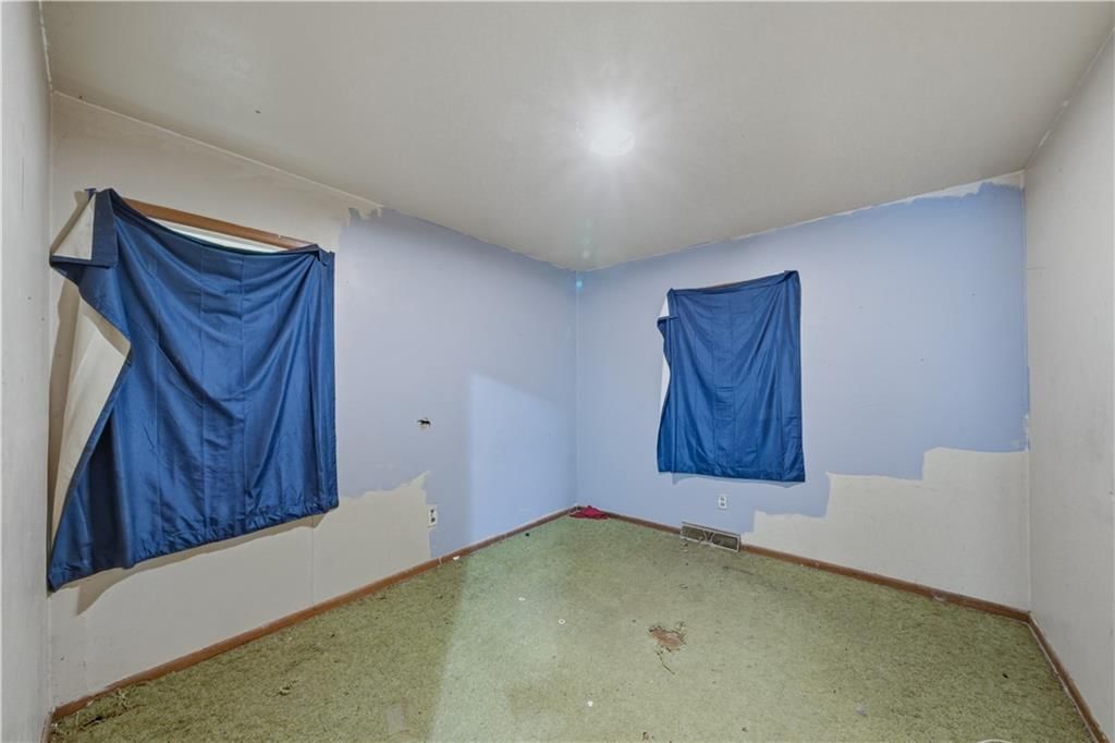 117 E 1st Street — photo 11