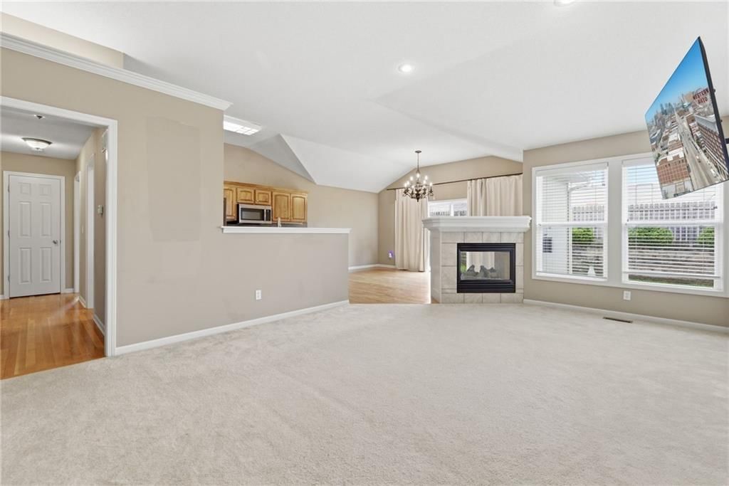 113 N Cedar Hills Street — photo 6