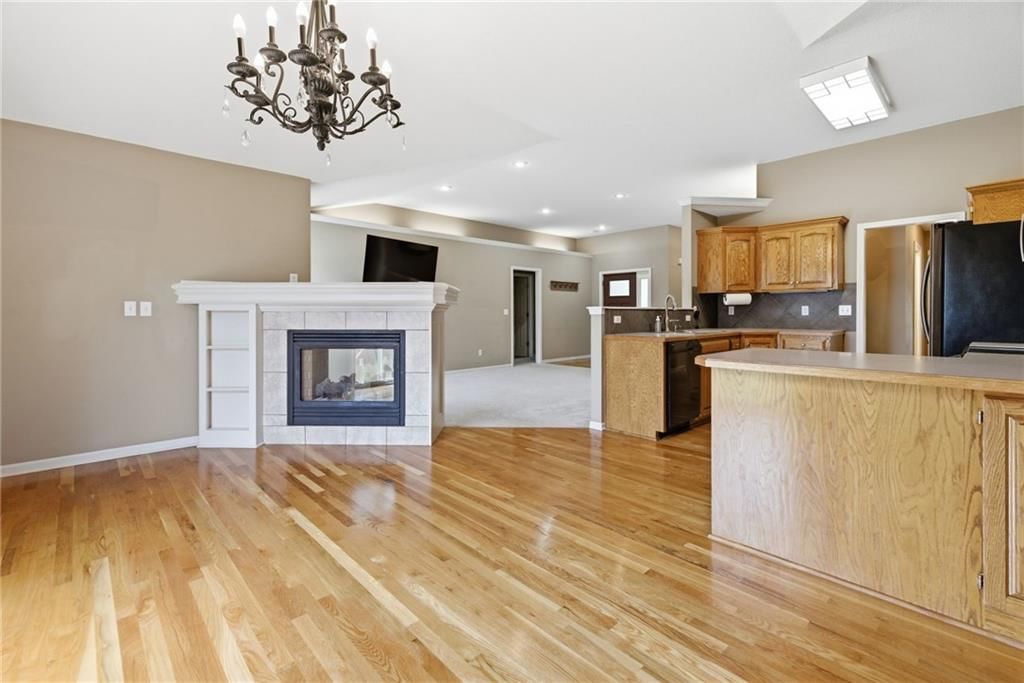 113 N Cedar Hills Street — photo 8