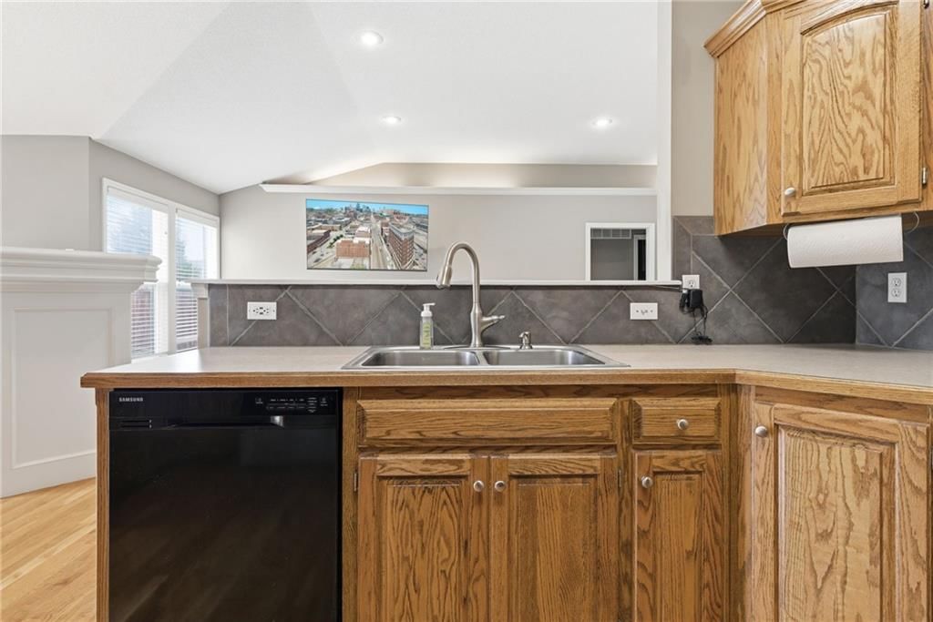 113 N Cedar Hills Street — photo 13