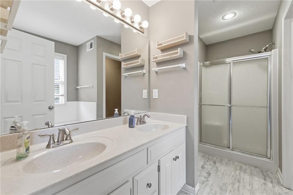 113 N Cedar Hills Street — photo 16