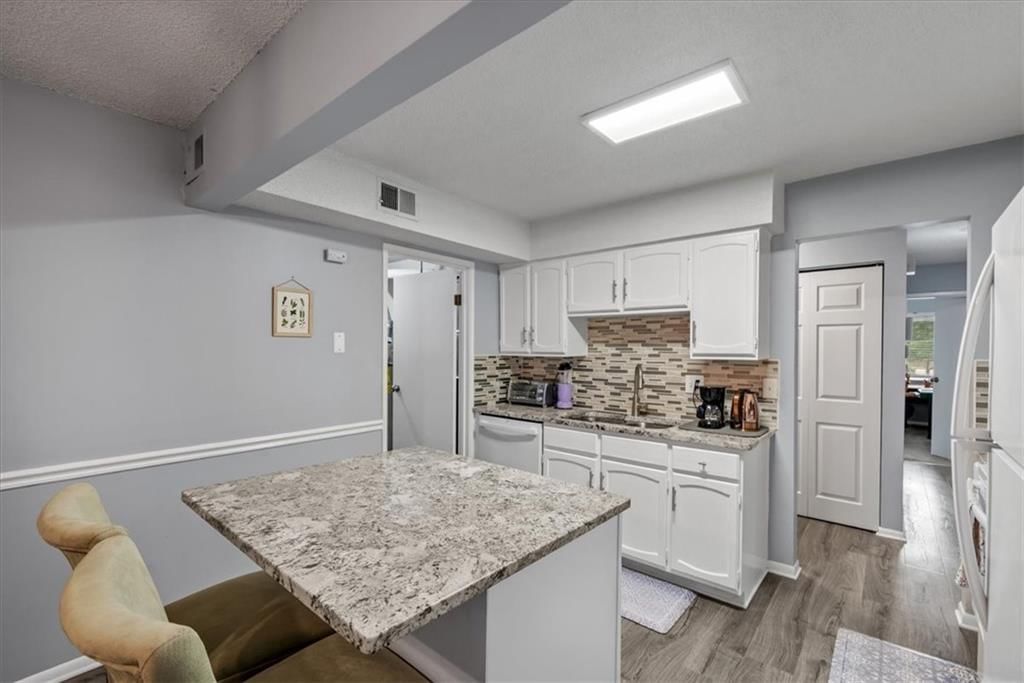 10104 W 96th Street — photo 11