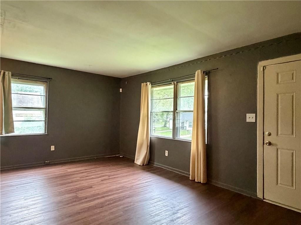 5117 Forest Avenue — photo 2