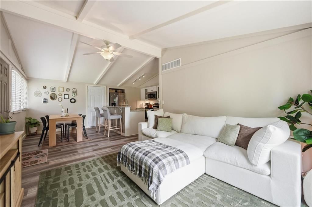 5706 N WOODLAND Avenue — photo 7