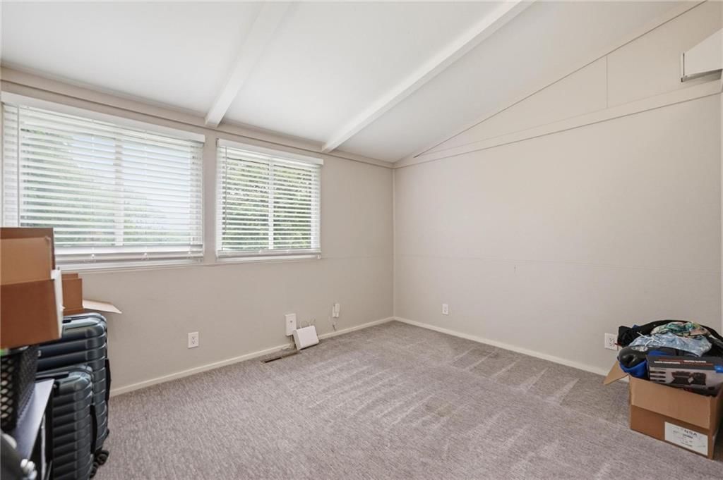 5706 N WOODLAND Avenue — photo 14