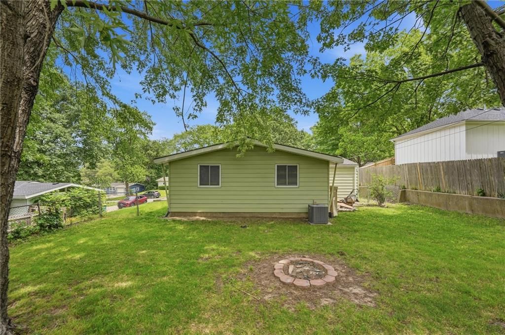 5706 N WOODLAND Avenue — photo 21