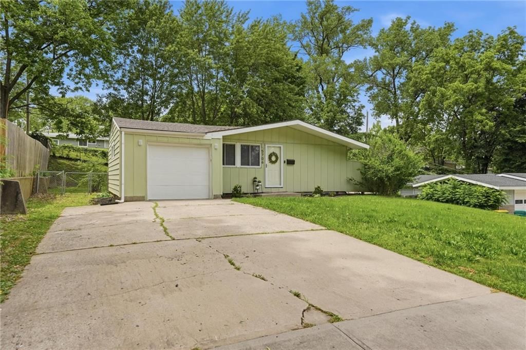 5706 N WOODLAND Avenue — photo 26