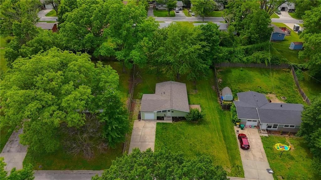 5706 N WOODLAND Avenue — photo 27