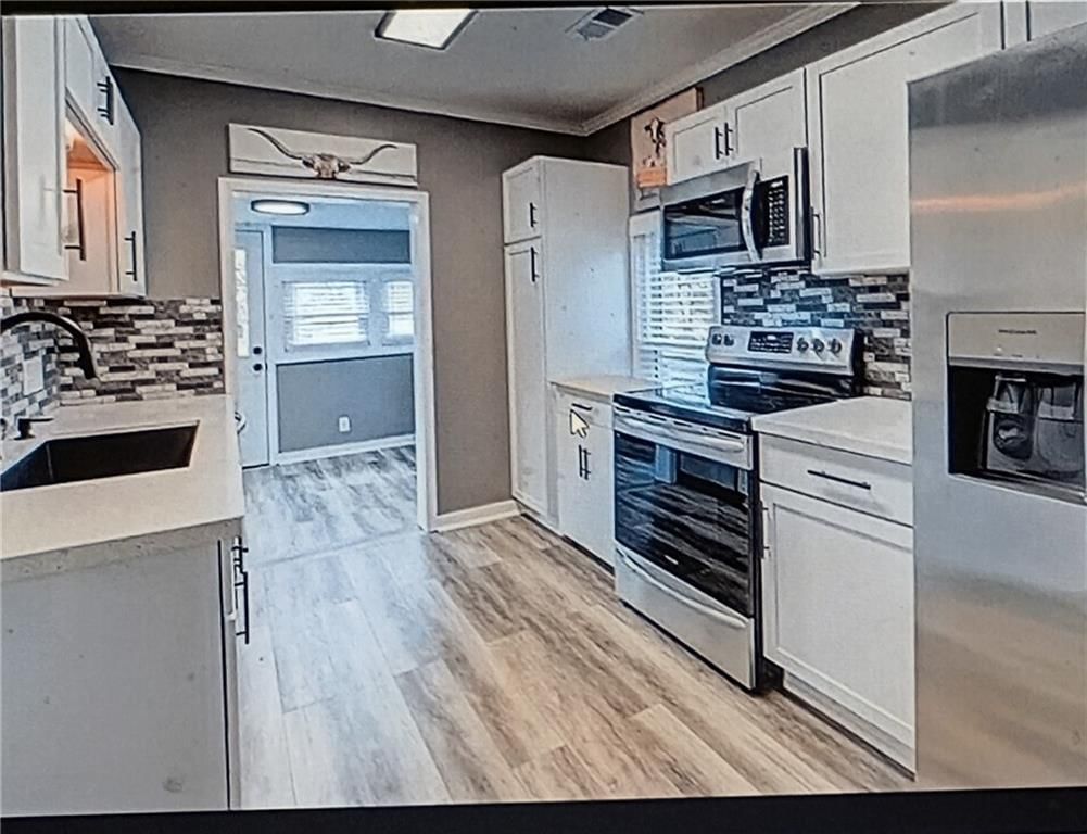 145 Richmond Street — photo 3