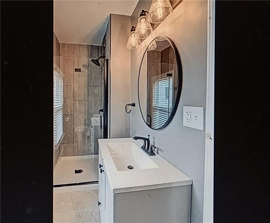 145 Richmond Street — photo 9