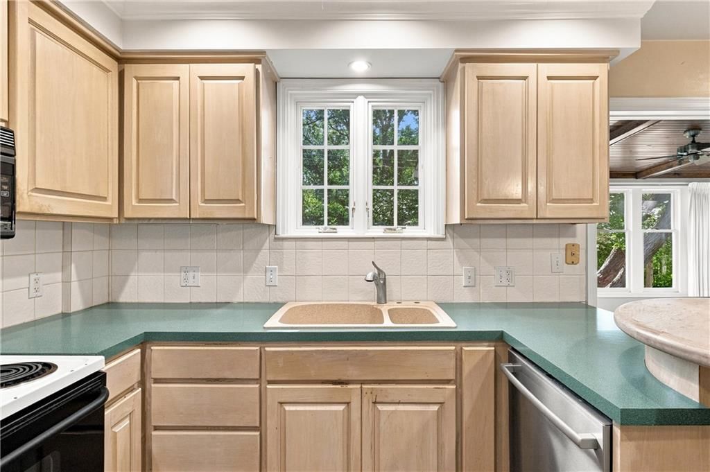 5325 Norwood Street — photo 17