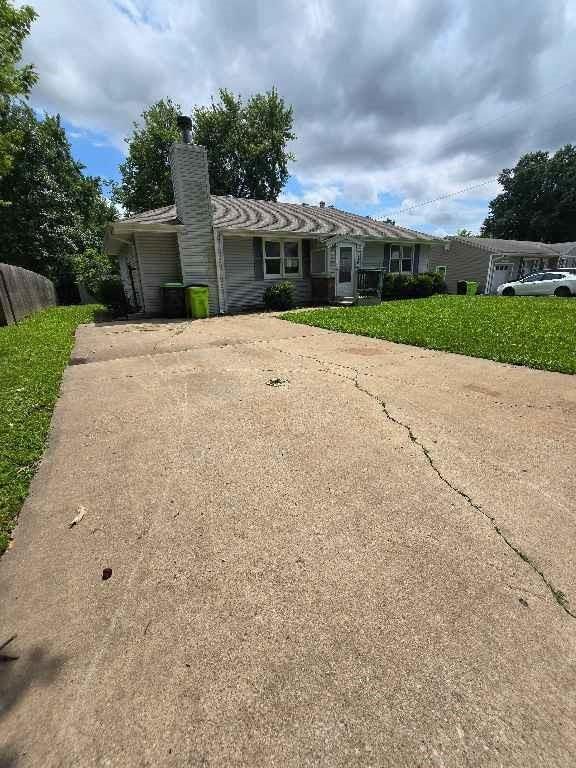 109 E Joy Street — photo 1
