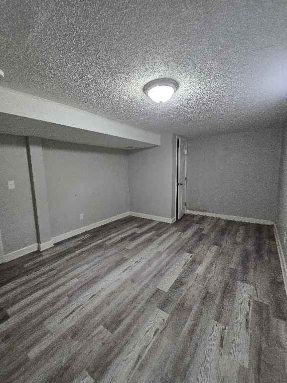 109 E Joy Street — photo 33