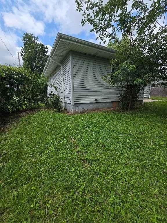 109 E Joy Street — photo 37