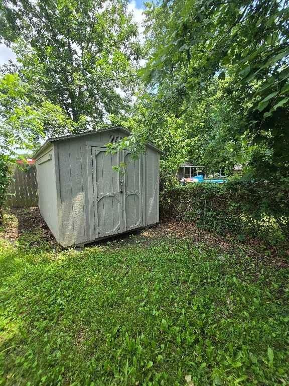 109 E Joy Street — photo 38