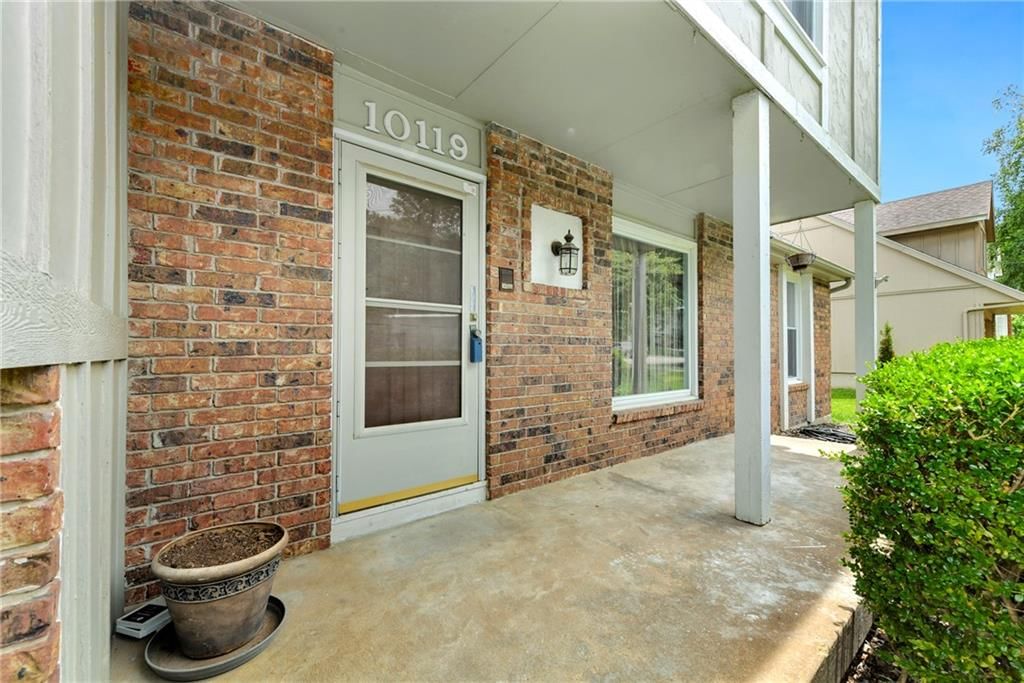 10119 EARNSHAW Street — photo 3