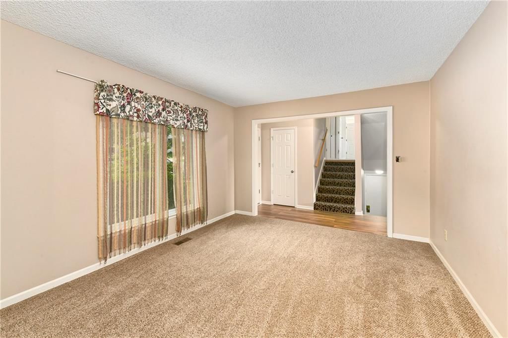 10119 EARNSHAW Street — photo 7