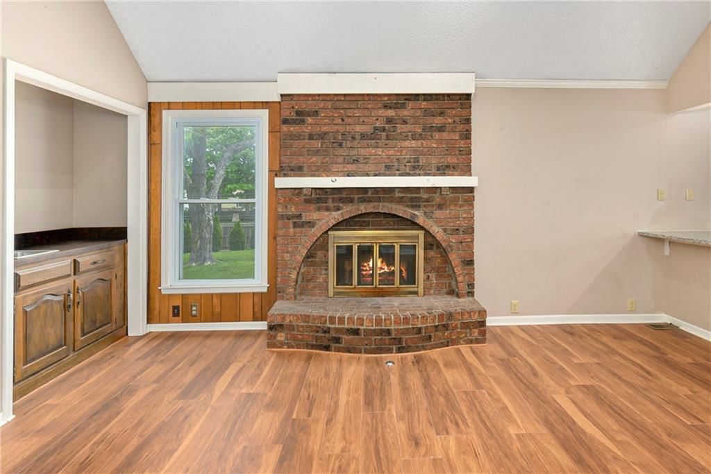 10119 EARNSHAW Street — photo 15