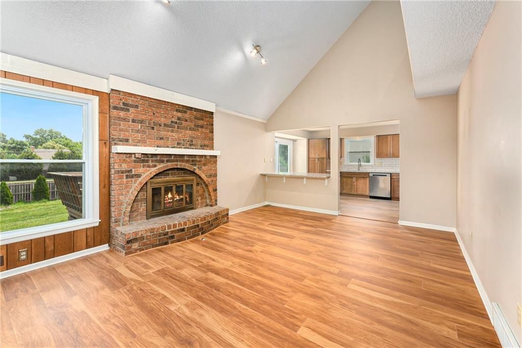 10119 EARNSHAW Street — photo 16