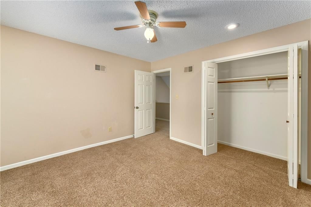 10119 EARNSHAW Street — photo 29