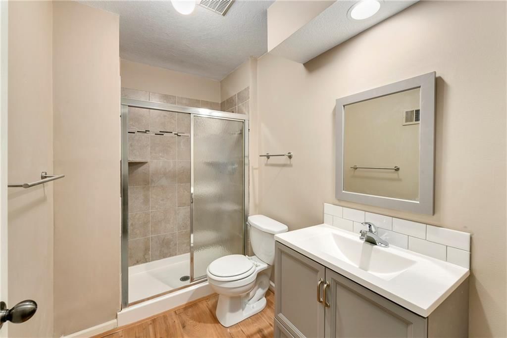 10119 EARNSHAW Street — photo 30