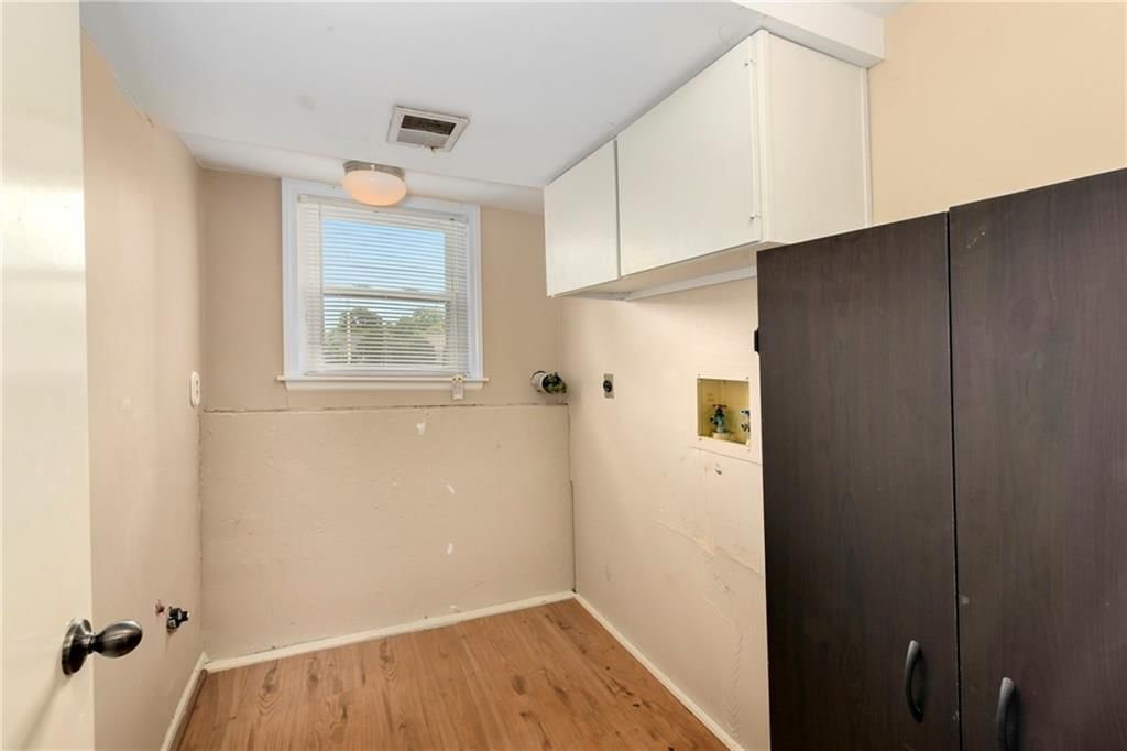 10119 EARNSHAW Street — photo 34