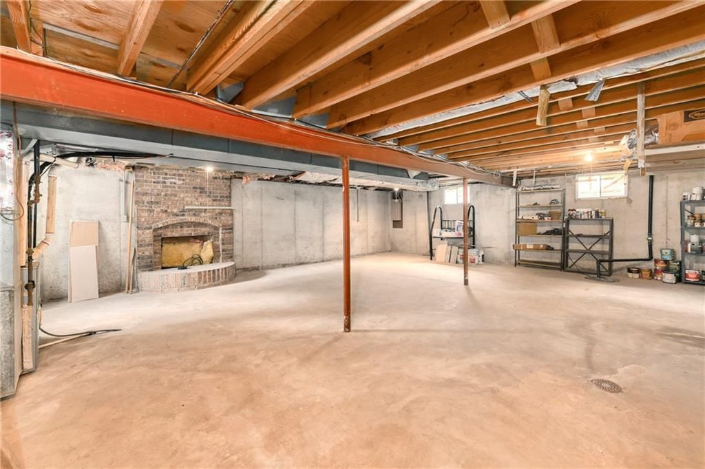10119 EARNSHAW Street — photo 35