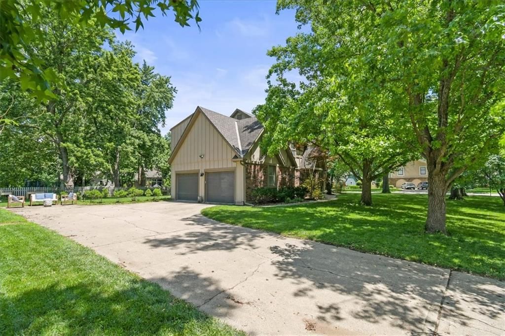 3613 NW Blue Jacket Drive — photo 28