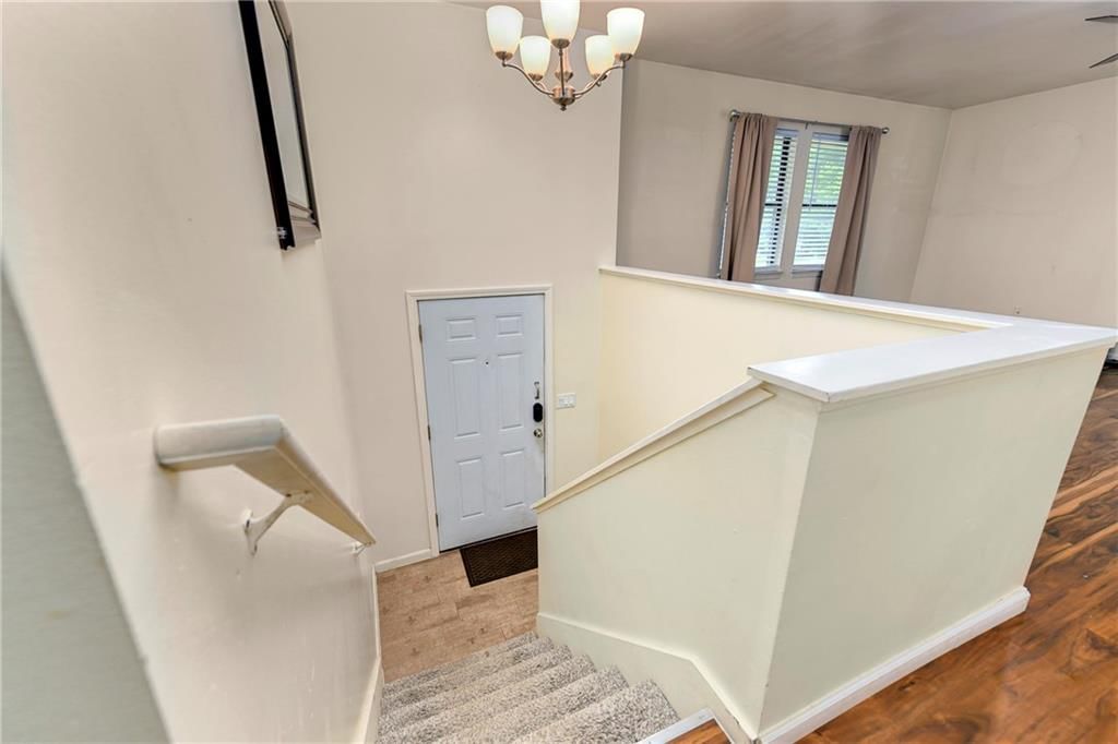 15810 Valentine Street — photo 2