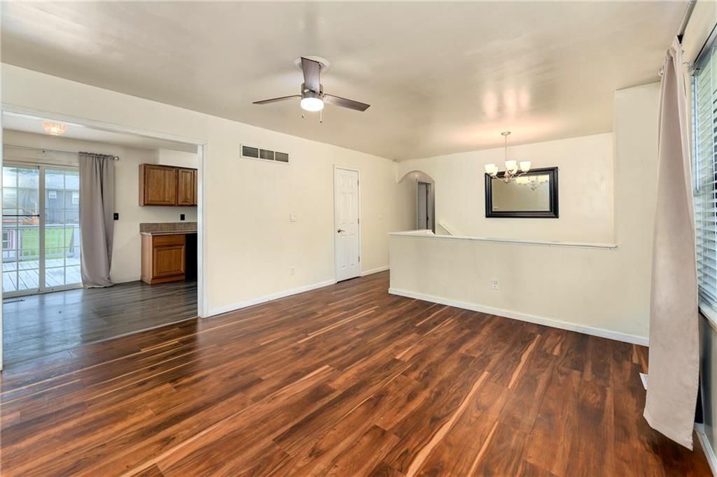 15810 Valentine Street — photo 5
