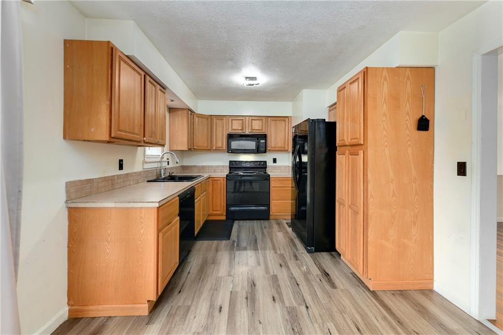 15810 Valentine Street — photo 7