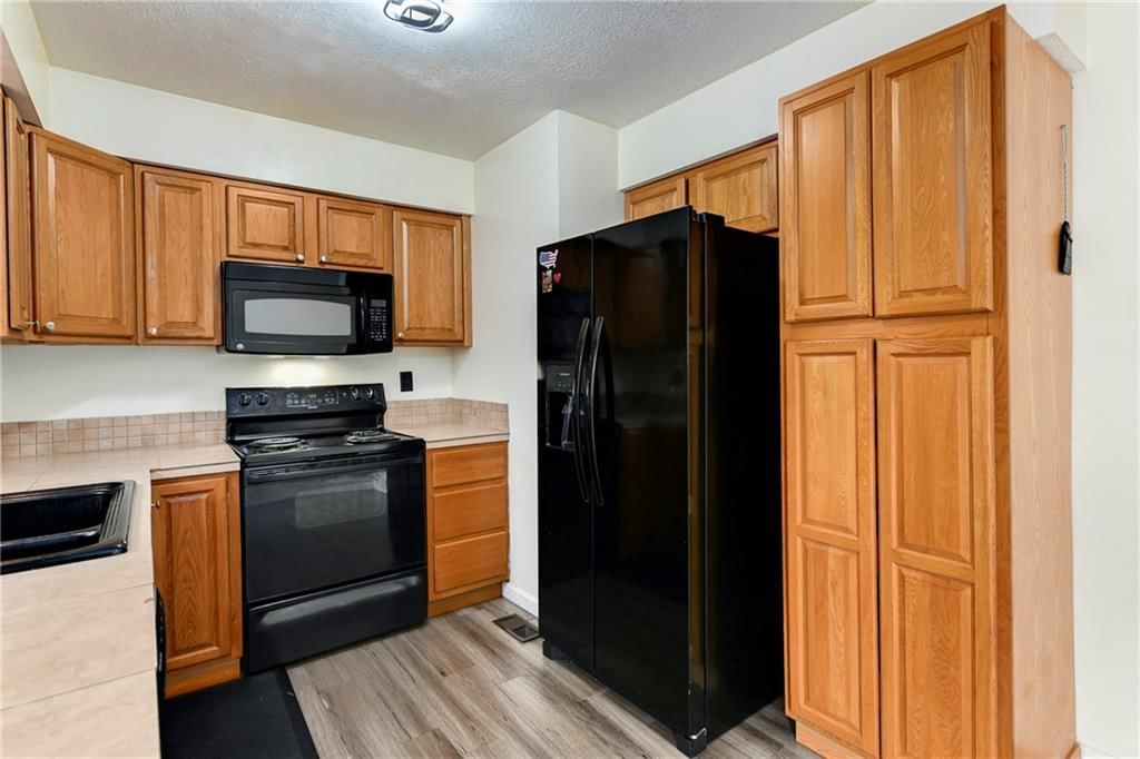 15810 Valentine Street — photo 10