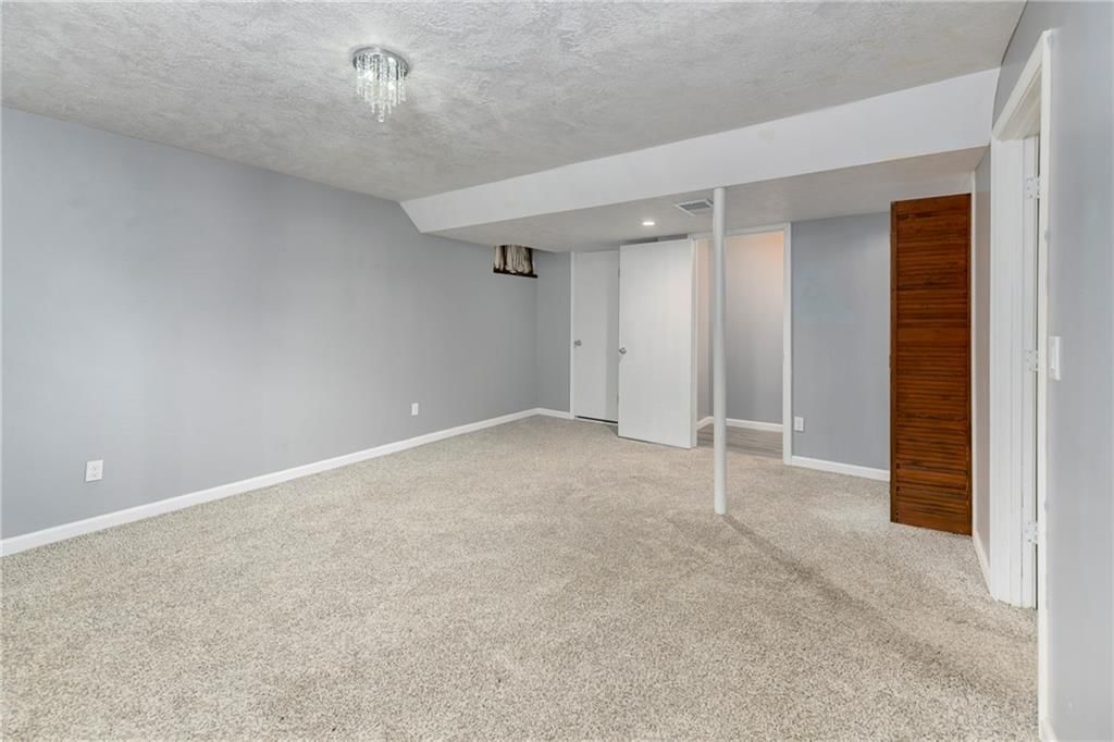 15810 Valentine Street — photo 21