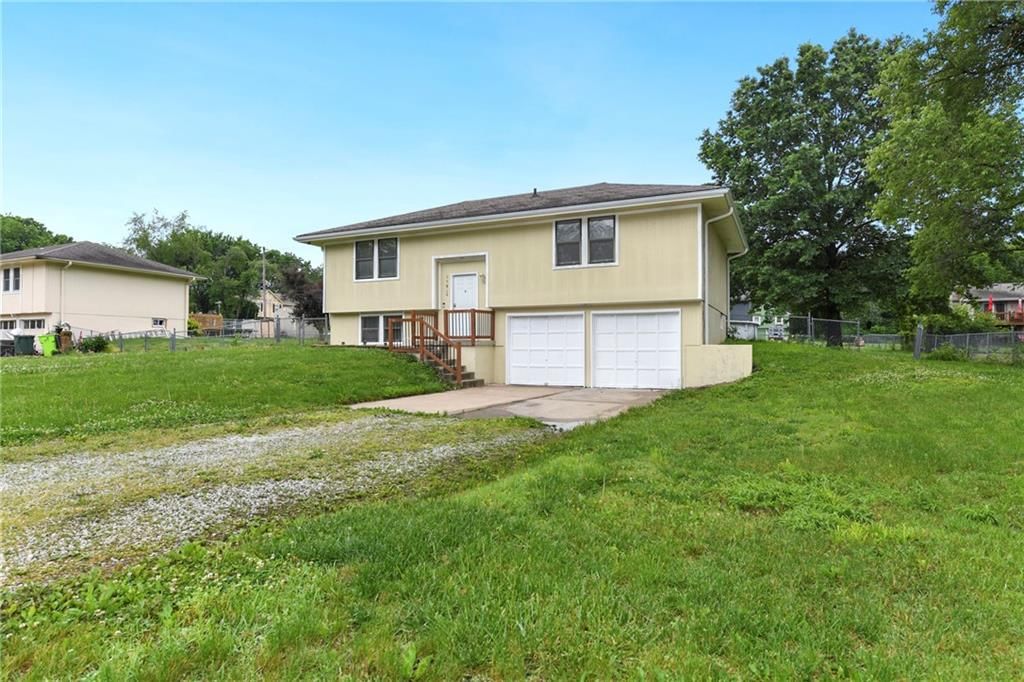 15810 Valentine Street — photo 30