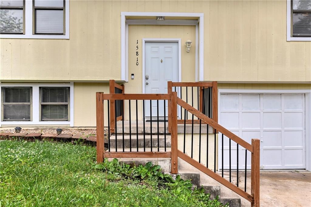 15810 Valentine Street — photo 31